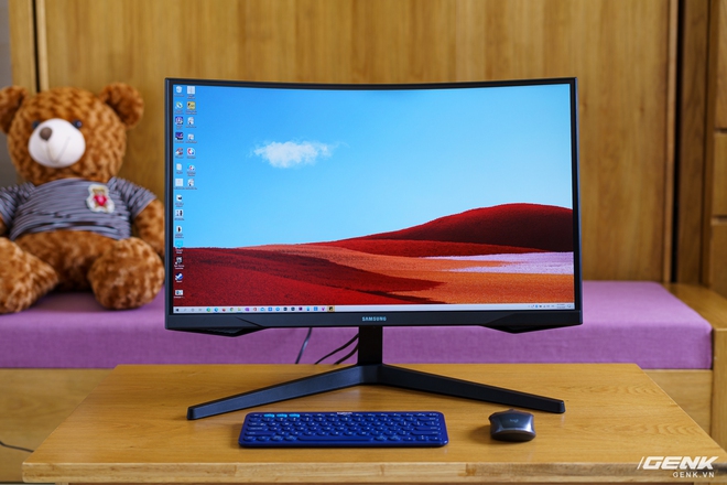 Trên tay và trải nghiệm nhanh Odyssey G5: màn hình cong chuyên game 144 Hz, tốc độ đáp ứng 1ms từ Samsung - Ảnh 1. Trên tay và trải nghiệm nhanh Odyssey G5: màn hình cong chuyên game 144 Hz, tốc độ đáp ứng 1ms từ Samsung - Ảnh 1.
