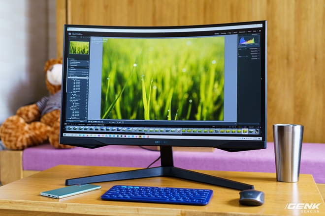 Trên tay và trải nghiệm nhanh Odyssey G5: màn hình cong chuyên game 144 Hz, tốc độ đáp ứng 1ms từ Samsung - Ảnh 17. Trên tay và trải nghiệm nhanh Odyssey G5: màn hình cong chuyên game 144 Hz, tốc độ đáp ứng 1ms từ Samsung - Ảnh 17.