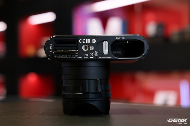 Trên tay Leica Q2 Monochrom đầu tiên tại Việt Nam: Phiên bản chỉ dành cho tín đồ đen trắng, loại bỏ logo chấm đỏ, chi tiết da bọc và lớp sơn được thay đổi, giá 155 triệu đồng - Ảnh 9. Trên tay Leica Q2 Monochrom đầu tiên tại Việt Nam: Phiên bản chỉ dành cho tín đồ đen trắng, loại bỏ logo chấm đỏ, chi tiết da bọc và lớp sơn được thay đổi, giá 155 triệu đồng - Ảnh 9.
