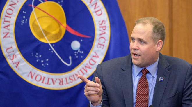 Giám đốc NASA muốn từ chức nếu Biden đắc cử Tổng thống Mỹ - Ảnh 1. Giám đốc NASA muốn từ chức nếu Biden đắc cử Tổng thống Mỹ - Ảnh 1.
