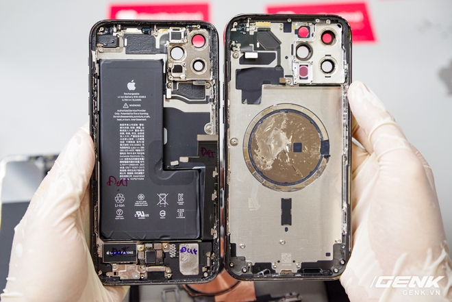 Dissecting the abdomen of iPhone 12 Pro Max in Vietnam: L-shaped battery with a capacity of 3,687mAh, the rear camera is both large and long - Photo 26.
