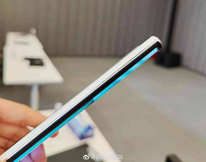 OPPO ra mắt X 2021: Smartphone với màn hình có thể cuộn lại đầu tiên trên thế giới - Ảnh 9.