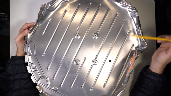 Mổ bụng chảo vệ tinh Đĩa Thị Mặt Mẹt của Starlink: toàn là chip do SpaceX tự sản xuất, có dàn ăng-ten tí hon hướng lên trời tự động dò vệ tinh để bắt sóng - Ảnh 20.