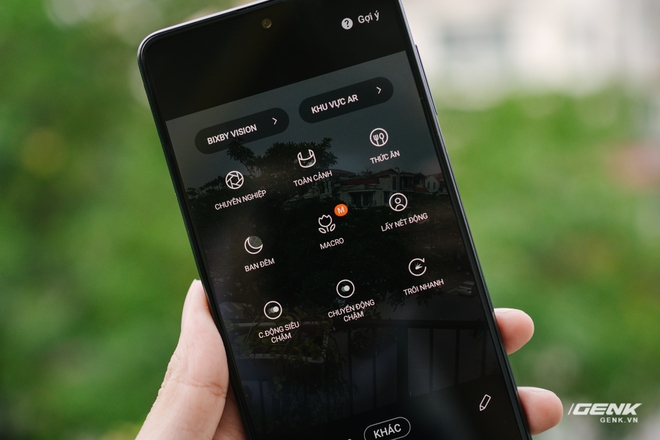 Trên tay Galaxy M51: Smartphone có pin trâu nhất phân khúc, giá 9.49 triệu đồng - Ảnh 13. Trên tay Galaxy M51: Smartphone có pin trâu nhất phân khúc, giá 9.49 triệu đồng - Ảnh 13.