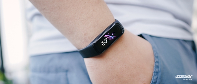 Chi tiết Galaxy Fit2: Smartband đáng mua trong phân khúc dưới 1 triệu đồng - Ảnh 14. Chi tiết Galaxy Fit2: Smartband đáng mua trong phân khúc dưới 1 triệu đồng - Ảnh 14.