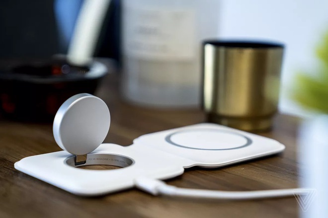 Sạc đôi MagSafe Duo của Apple không tương thích với củ sạc 29W của chính hãng - Ảnh 1. Sạc đôi MagSafe Duo của Apple không tương thích với củ sạc 29W của chính hãng - Ảnh 1.
