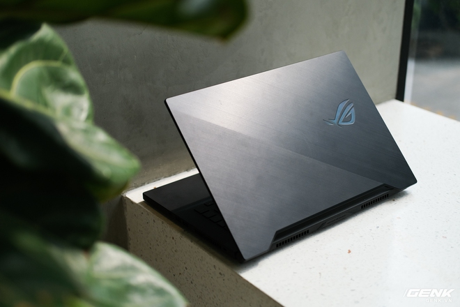 Trải nghiệm ASUS ROG Zephyrus M15: Chiếc laptop chơi game dành cho hội không thích khoe mẽ, màn hình 240Hz 3ms, GTX 1660Ti, có điều giá thành còn hơi căng - Ảnh 2. Trải nghiệm ASUS ROG Zephyrus M15: Chiếc laptop chơi game dành cho hội không thích khoe mẽ, màn hình 240Hz 3ms, GTX 1660Ti, có điều giá thành còn hơi căng - Ảnh 2.