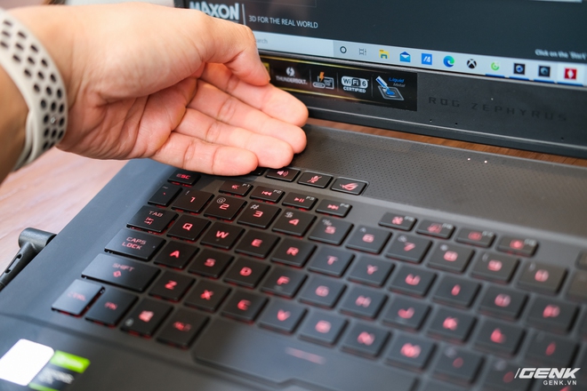 Trải nghiệm ASUS ROG Zephyrus M15: Chiếc laptop chơi game dành cho hội không thích khoe mẽ, màn hình 240Hz 3ms, GTX 1660Ti, có điều giá thành còn hơi căng - Ảnh 13. Trải nghiệm ASUS ROG Zephyrus M15: Chiếc laptop chơi game dành cho hội không thích khoe mẽ, màn hình 240Hz 3ms, GTX 1660Ti, có điều giá thành còn hơi căng - Ảnh 13.