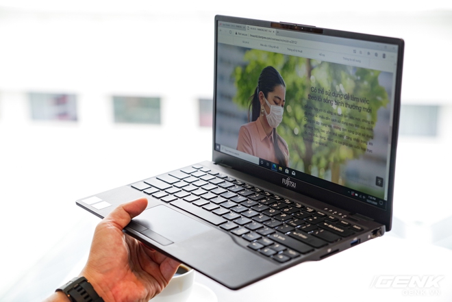 Fujitsu ra mắt laptop nhẹ nhất Việt Nam, sử dụng chip Intel thế hệ 11 Tiger Lake, giá từ 30 triệu đồng - Ảnh 7. Fujitsu ra mắt laptop nhẹ nhất Việt Nam, sử dụng chip Intel thế hệ 11 Tiger Lake, giá từ 30 triệu đồng - Ảnh 7.