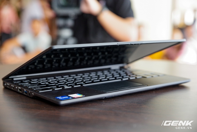 Fujitsu ra mắt laptop nhẹ nhất Việt Nam, sử dụng chip Intel thế hệ 11 Tiger Lake, giá từ 30 triệu đồng - Ảnh 17. Fujitsu ra mắt laptop nhẹ nhất Việt Nam, sử dụng chip Intel thế hệ 11 Tiger Lake, giá từ 30 triệu đồng - Ảnh 17.