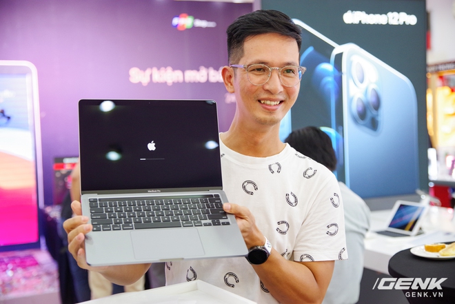Mở bán MacBook M1 2020 chính hãng đầu tiên tại Việt Nam: MacBook Air phiên bản thấp nhất có giá 29 triệu đồng - Ảnh 6. Mở bán MacBook M1 2020 chính hãng đầu tiên tại Việt Nam: MacBook Air phiên bản thấp nhất có giá 29 triệu đồng - Ảnh 6.