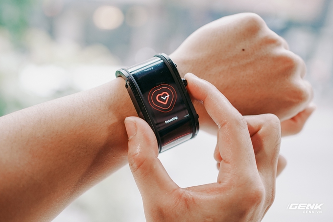 flexible smartwatch