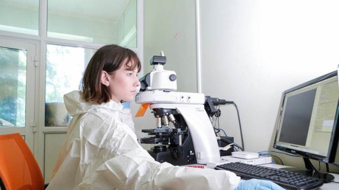 Hacker có thể tấn công vào phòng thí nghiệm, để lừa các nhà khoa học tạo ra virus truyền nhiễm như thế nào? - Ảnh 1. Hacker có thể tấn công vào phòng thí nghiệm, để lừa các nhà khoa học tạo ra virus truyền nhiễm như thế nào? - Ảnh 1.