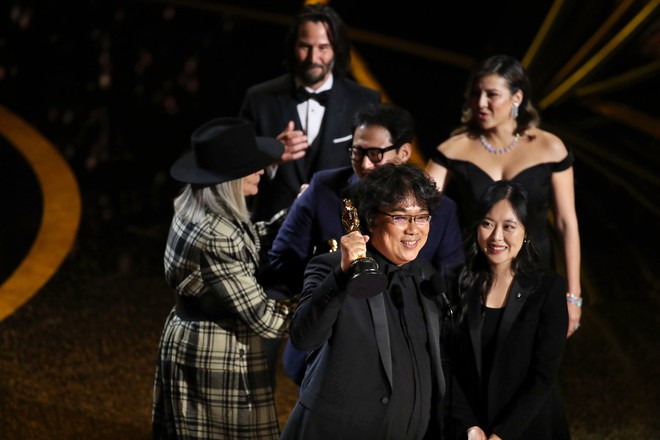 Lễ trao giải Oscar 2020: Phim Hàn Quốc Parasite thắng lớn với 4 giải, The Irishman trắng tay - Ảnh 2.