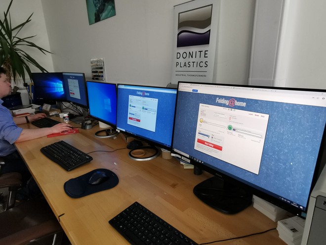 Các đoạn dữ liệu cần giải mã sẽ, được xử lý bằng CPU hoặc GPU trên máy tính của người dùng và được gửi trả ngược lại tới cơ sở dữ liệu của Folding@home