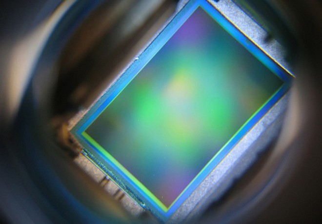 Despite the Covid-19 pandemic, Sony confirmed that the supply of CMOS sensors for cameras and smartphones remained stable - Picture 2. Bất chấp đại dịch Covid-19, Sony khẳng định nguồn cung cảm biến CMOS cho máy ảnh và smartphone vẫn ổn định - Ảnh 2.