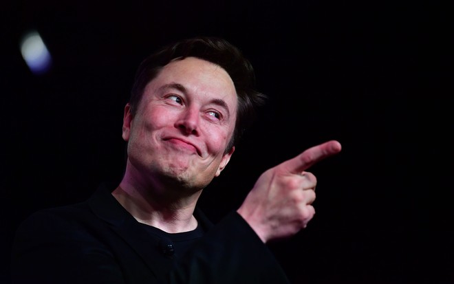 Elon Musk nói không quan tâm bằng cấp, nhưng Tesla khi tuyển dụng vẫn yêu cầu ứng viên phải có bằng - Ảnh 2.