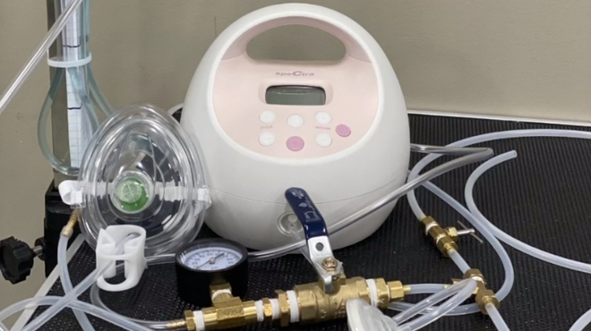 Một nhóm kỹ sư Mỹ muốn cải tiến máy hút sữa bà bầu thành máy thở phục vụ bệnh nhân COVID-19 - Ảnh 1.