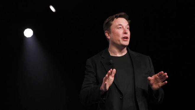 Elon Musk phản pháo cáo buộc chưa chuyển máy thở cho bệnh viện, tag cả thống đốc bang trên Twitter để hỏi rõ sự việc - Ảnh 1.