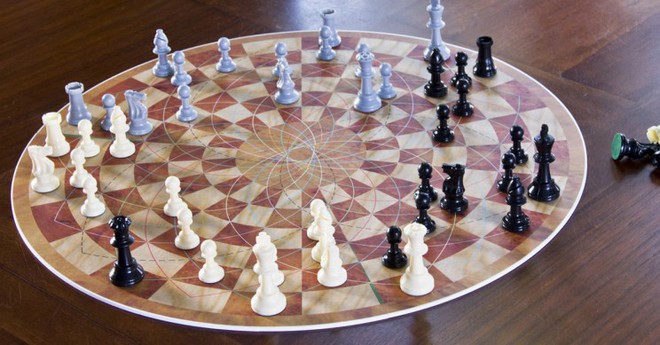 Bàn cờ vua 3 người dạng tròn