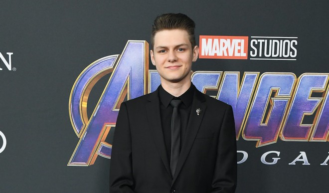 Ty Simpkins đã biết Tony Stark hi sinh trong Endgame từ năm 2017.