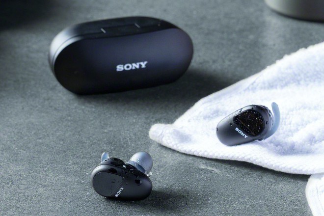 Sony ra mắt tai nghe TWS WF-SP800N với chống nước IP55 và chống ồn chủ động, giá 200 USD - Ảnh 1.