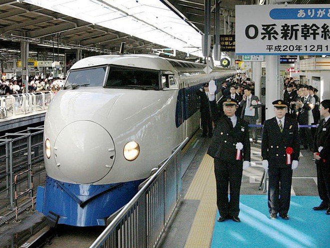 Cùng nhìn lại lịch sử hoạt động của tàu siêu tốc Shinkansen, niềm tự hào Nhật Bản với phiên bản mới nhất có thể chạy ngon ơ ngay cả khi động đất - Ảnh 17.