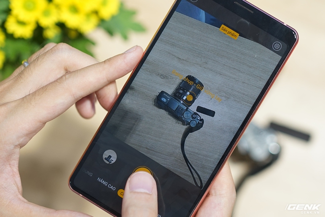 BKAV cho một shop online mượn Bphone B86 để chụp ảnh sản phẩm review - Ảnh 1.