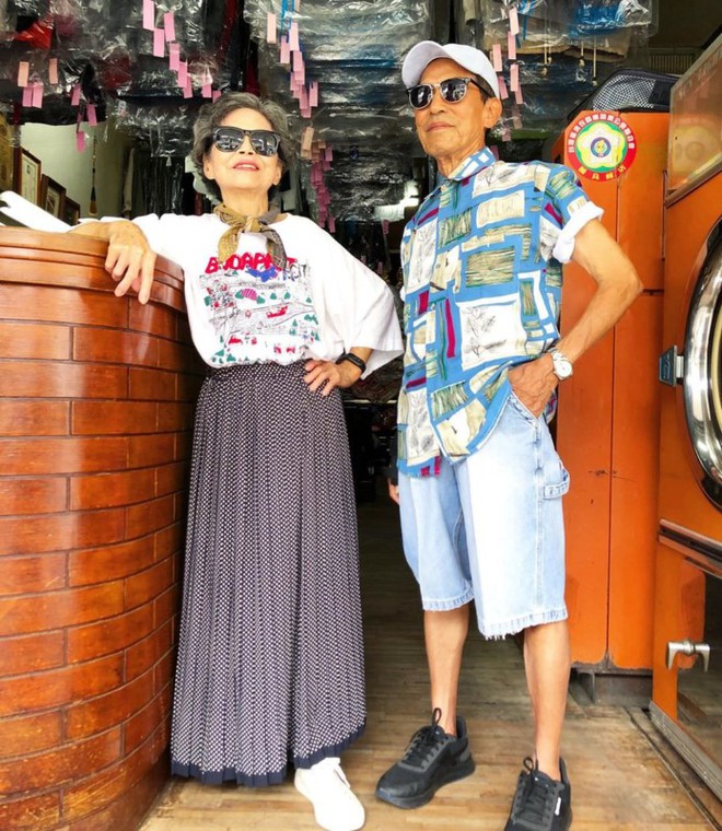 Thời trang không màng tuổi tác: Cặp vợ chồng giá người Hàn Quốc diện những bộ quần áo khách hàng để quên tại cửa hàng giặt là của họ - Ảnh 6.