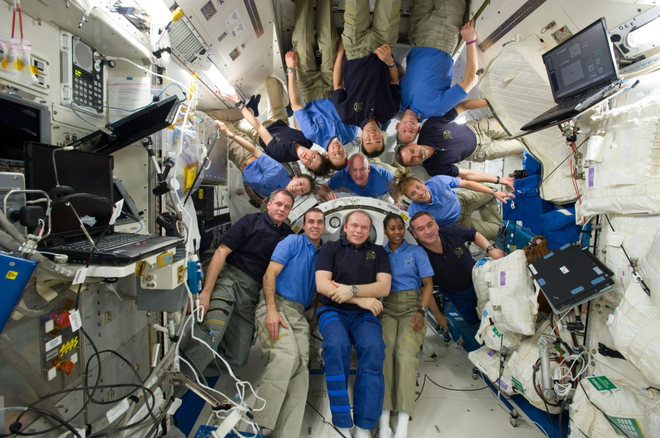 NASA phát hiện trạm vũ trụ ISS đang bị rò rỉ khí oxy, tức tốc cử phi hành gia đi điều tra sự cố - Ảnh 2. NASA phát hiện trạm vũ trụ ISS đang bị rò rỉ khí oxy, tức tốc cử phi hành gia đi điều tra sự cố - Ảnh 2.
