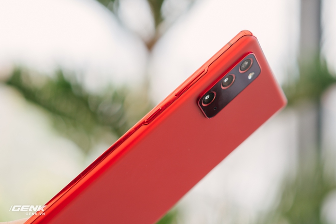 Ngắm Samsung Galaxy Note20 Mystic Red bản Hàn Quốc, chạy vi xử lý Snapdragon 865 - Ảnh 5. Ngắm Samsung Galaxy Note20 Mystic Red bản Hàn Quốc, chạy vi xử lý Snapdragon 865 - Ảnh 5.