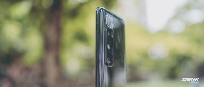 Trên tay Xiaomi Mi 10 Ultra: Camera zoom 120X, sạc 120W nhanh nhất thế giới, giá gần 20 triệu đồng - Ảnh 6. Trên tay Xiaomi Mi 10 Ultra: Camera zoom 120X, sạc 120W nhanh nhất thế giới, giá gần 20 triệu đồng - Ảnh 6.