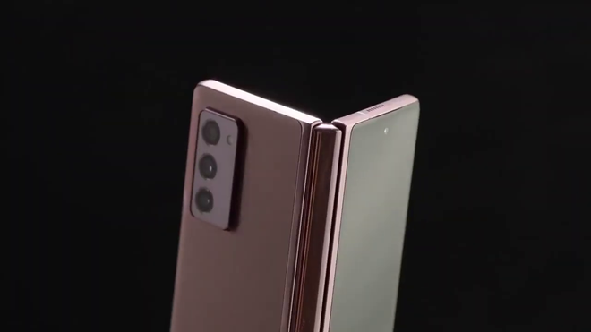 Galaxy Z Fold2 đã có video trên tay, xác nhận thiết kế mới lột xác - Ảnh 2.