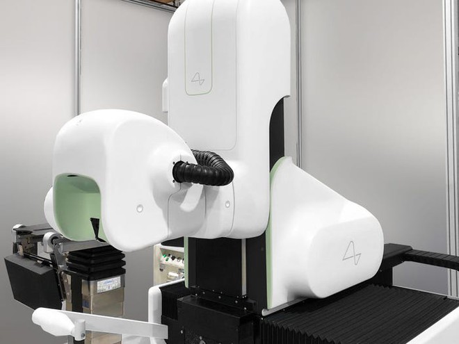 Phần thân là bộ phận đảm nhiệm điều khiển chuyển động của robot. Nó có thiết kế bo tròn thay vì sử dụng kiểu thiết kế góc cạnh.