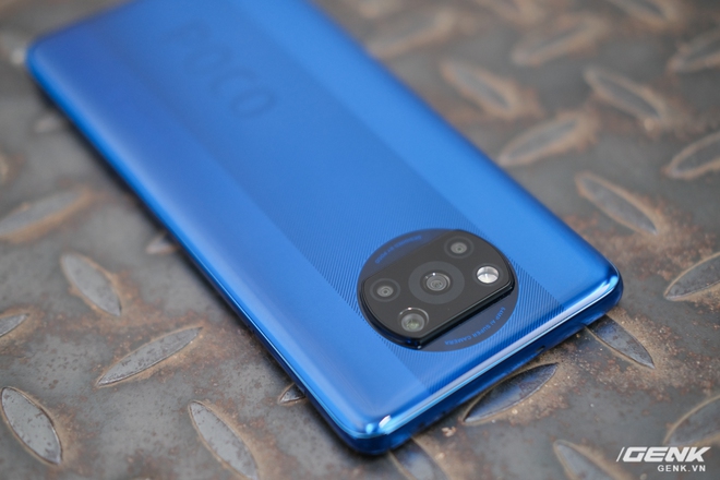 Cận cảnh POCO X3 NFC tại Việt Nam: Chạy Snapdragon 732G mới nhất, màn 120Hz, cụm camera hơi thô, bù lại có tính năng quay vlog rất đáng dùng - Ảnh 8. Cận cảnh POCO X3 NFC tại Việt Nam: Chạy Snapdragon 732G mới nhất, màn 120Hz, cụm camera hơi thô, bù lại có tính năng quay vlog rất đáng dùng - Ảnh 8.