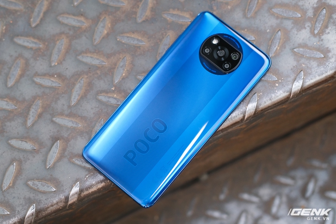 Cận cảnh POCO X3 NFC tại Việt Nam: Chạy Snapdragon 732G mới nhất, màn 120Hz, cụm camera hơi thô, bù lại có tính năng quay vlog rất đáng dùng - Ảnh 4. Cận cảnh POCO X3 NFC tại Việt Nam: Chạy Snapdragon 732G mới nhất, màn 120Hz, cụm camera hơi thô, bù lại có tính năng quay vlog rất đáng dùng - Ảnh 4.