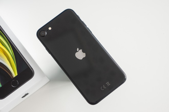 Apple đang phát triển chip tầm trung mang tên B14, có thể được trang bị cho iPhone SE 2 - Ảnh 1.