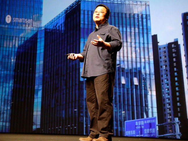 Nhờ livestream bán hàng, cựu CEO từng phá sản này đã trả hết khoản nợ 58 triệu USD trong 2 năm - Ảnh 1. Nhờ livestream bán hàng, cựu CEO từng phá sản này đã trả hết khoản nợ 58 triệu USD trong 2 năm - Ảnh 1.