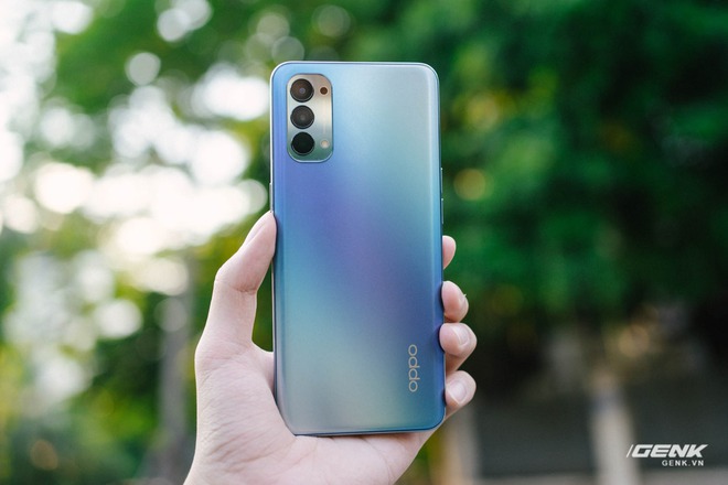 LG Wing 5G revealed a press render with rotating screen, 3 rear cameras, released on September 14 - Photo 3. LG Wing 5G lộ ảnh render báo chí với màn hình xoay, 3 camera sau, ra mắt ngày 14/9 - Ảnh 3.