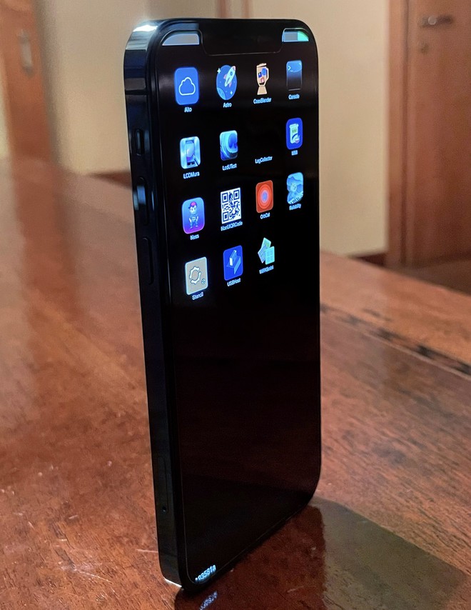 Đây là iPhone 12 Pro phiên bản thử nghiệm độc nhất vô nhị - Ảnh 2.