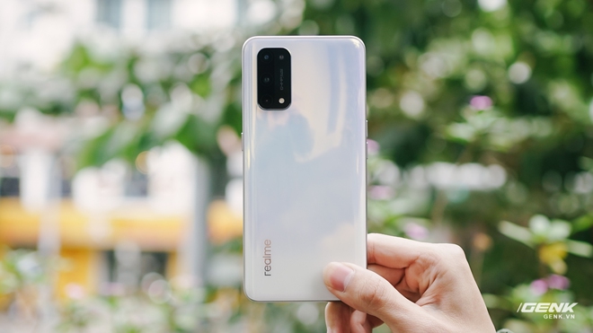 Đánh giá Realme X7 Pro: Smartphone tốt nhất phân khúc giá 8 triệu, nhưng...? - Ảnh 3. Đánh giá Realme X7 Pro: Smartphone tốt nhất phân khúc giá 8 triệu, nhưng...? - Ảnh 3.