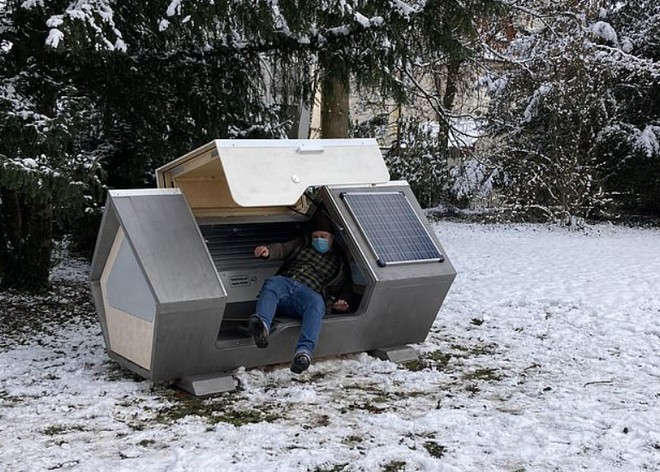 Thành phố Đức thử nghiệm phòng ngủ “kén tằm”giúp người vô gia cư vượt qua mùa đông khắc nghiệt - Ảnh 5.