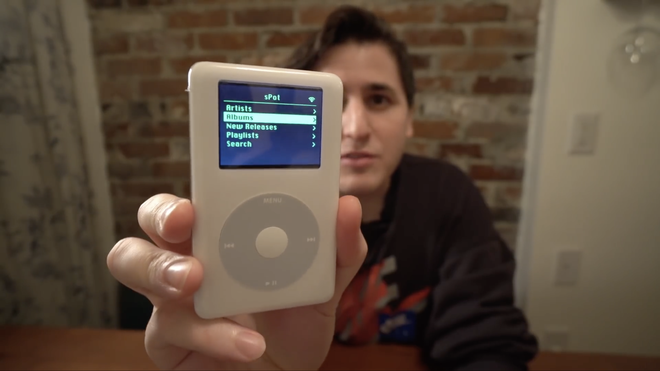 YouTuber hack iPod Classic để nghe được nhạc từ Spotify, tích hợp cả Wi-Fi và Bluetooth - Ảnh 1.