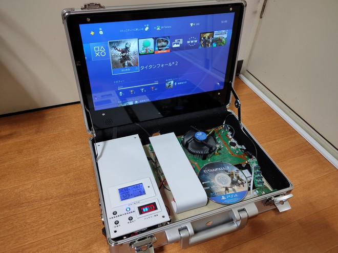 Đây là chiếc PS4 tự chế, được thiết kế gọn gàng trong vali, đi đâu cũng có thể chiến game ngon lành - Ảnh 1. Đây là chiếc PS4 tự chế, được thiết kế gọn gàng trong vali, đi đâu cũng có thể chiến game ngon lành - Ảnh 1.