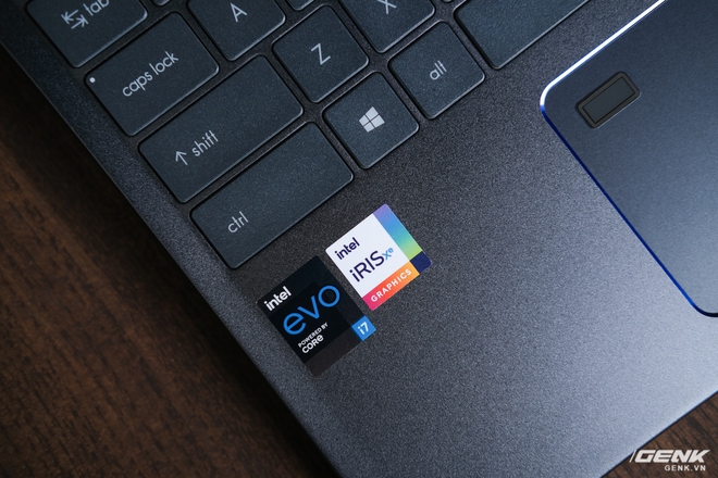 Trải nghiệm MSI Prestige 14 Evo: Một trong những chiếc laptop đầu tiên đạt chuẩn Evo của Intel, chạy iRIS Xe Graphics nhưng chơi được cả GTA V - Ảnh 14. Trải nghiệm MSI Prestige 14 Evo: Một trong những chiếc laptop đầu tiên đạt chuẩn Evo của Intel, chạy iRIS Xe Graphics nhưng chơi được cả GTA V - Ảnh 14.