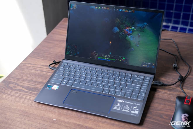 Trải nghiệm MSI Prestige 14 Evo: Một trong những chiếc laptop đầu tiên đạt chuẩn Evo của Intel, chạy iRIS Xe Graphics nhưng chơi được cả GTA V - Ảnh 8. Trải nghiệm MSI Prestige 14 Evo: Một trong những chiếc laptop đầu tiên đạt chuẩn Evo của Intel, chạy iRIS Xe Graphics nhưng chơi được cả GTA V - Ảnh 8.