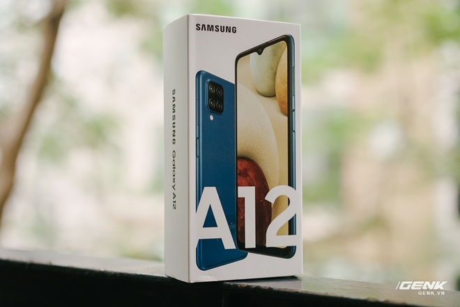 Trên tay Galaxy A12: Thiết kế trẻ trung, cụm 4 camera 48MP chất lượng, pin 5000mAh, giá chưa tới 4 triệu - Ảnh 1. Trên tay Galaxy A12: Thiết kế trẻ trung, cụm 4 camera 48MP chất lượng, pin 5000mAh, giá chưa tới 4 triệu - Ảnh 1.