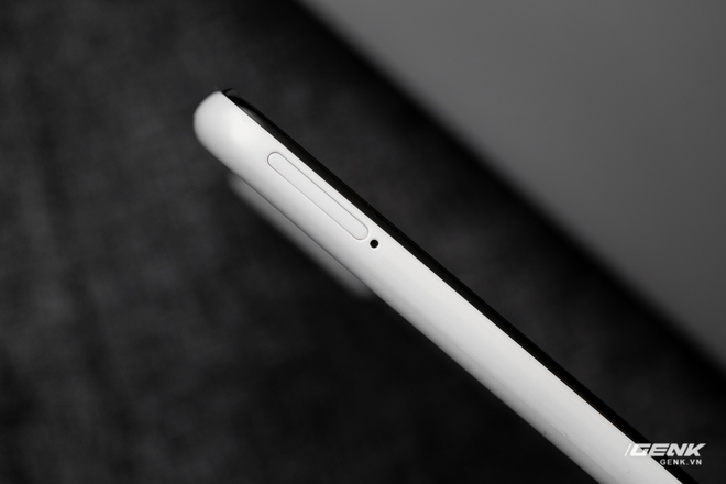 Trên tay Samsung Galaxy M22: Dày để tích hợp pin 5000mAh, màn hình 90Hz, camera 48MP - Ảnh 5. Trên tay Samsung Galaxy M22: Dày để tích hợp pin 5000mAh, màn hình 90Hz, camera 48MP - Ảnh 5.