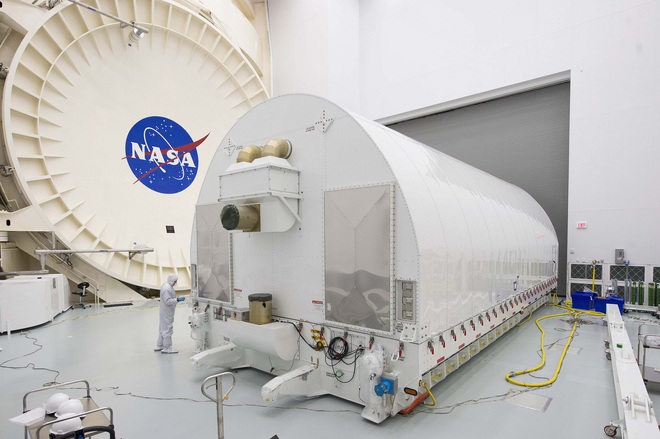 Phương pháp ship kính viễn vọng James Webb đặc biệt của NASA: một hộp kính nặng 76 tấn, dài 33,5 mét - Ảnh 2. Phương pháp ship kính viễn vọng James Webb đặc biệt của NASA: một hộp kính nặng 76 tấn, dài 33,5 mét - Ảnh 2.