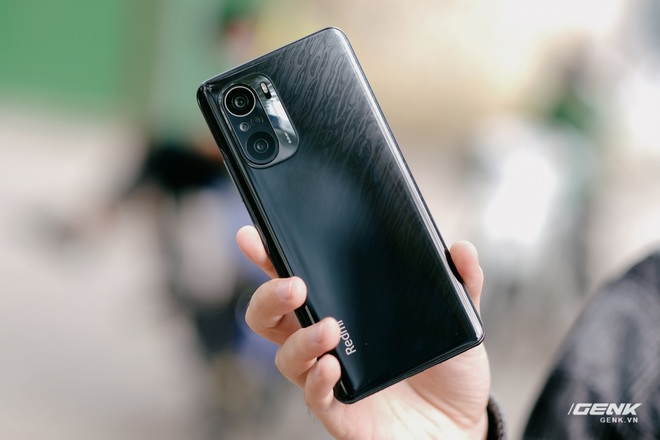 Trên tay Realme GT Neo2: Smartphone tầm trung với chip Snapdragon đầu 8, màn hình AMOLED 120Hz, sạc nhanh 65W, màu nõn chuối độc đáo - Ảnh 15.